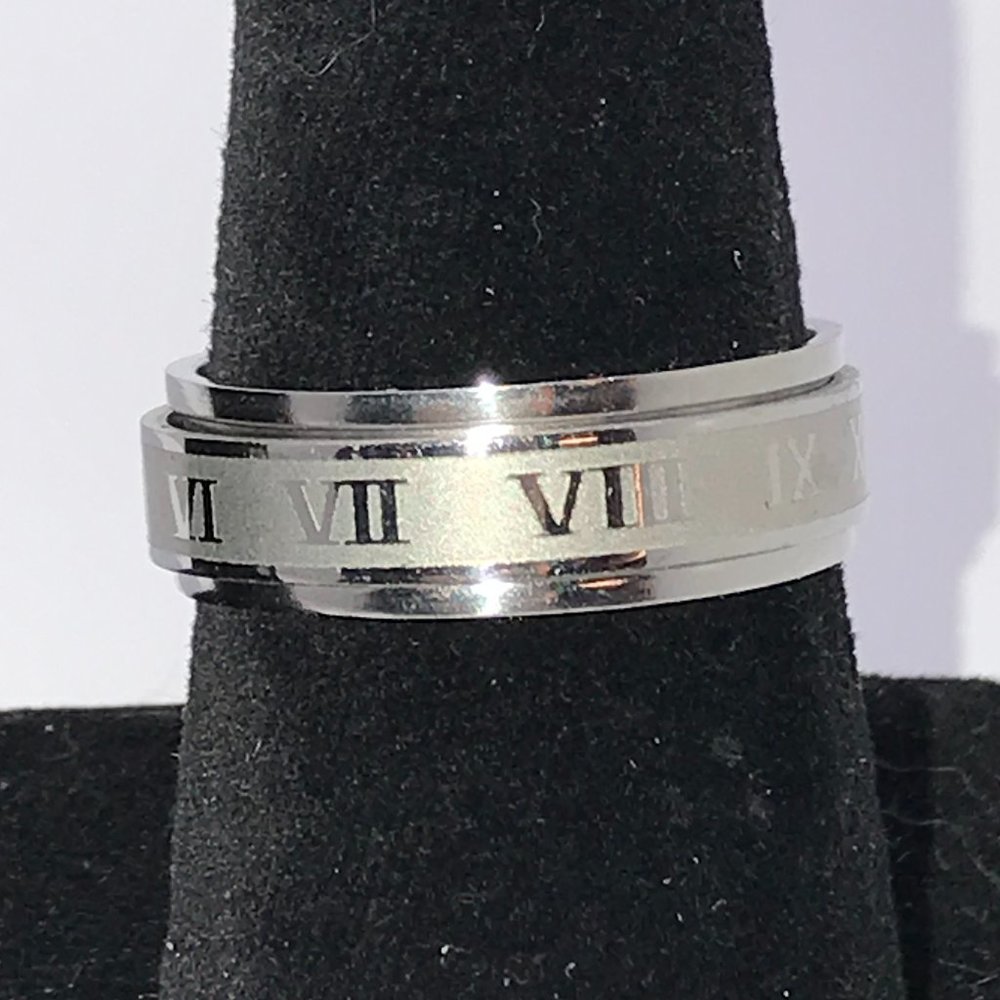 Stainless Steel Spinner Roman Numeral Ring Size 12 1/2